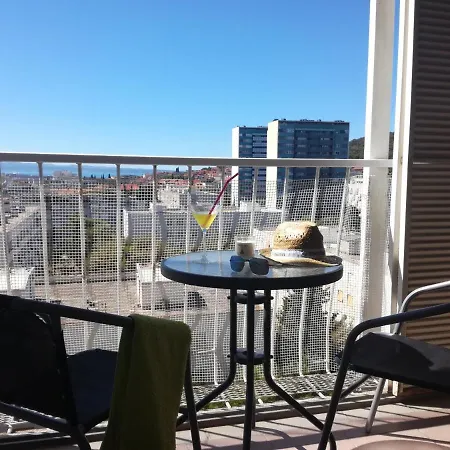 Ita Apartment Split