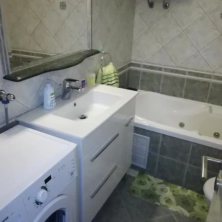 Ita Apartment Split