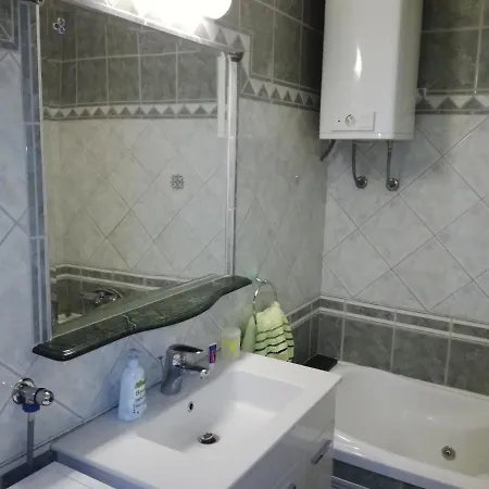 Ita Apartment Split
